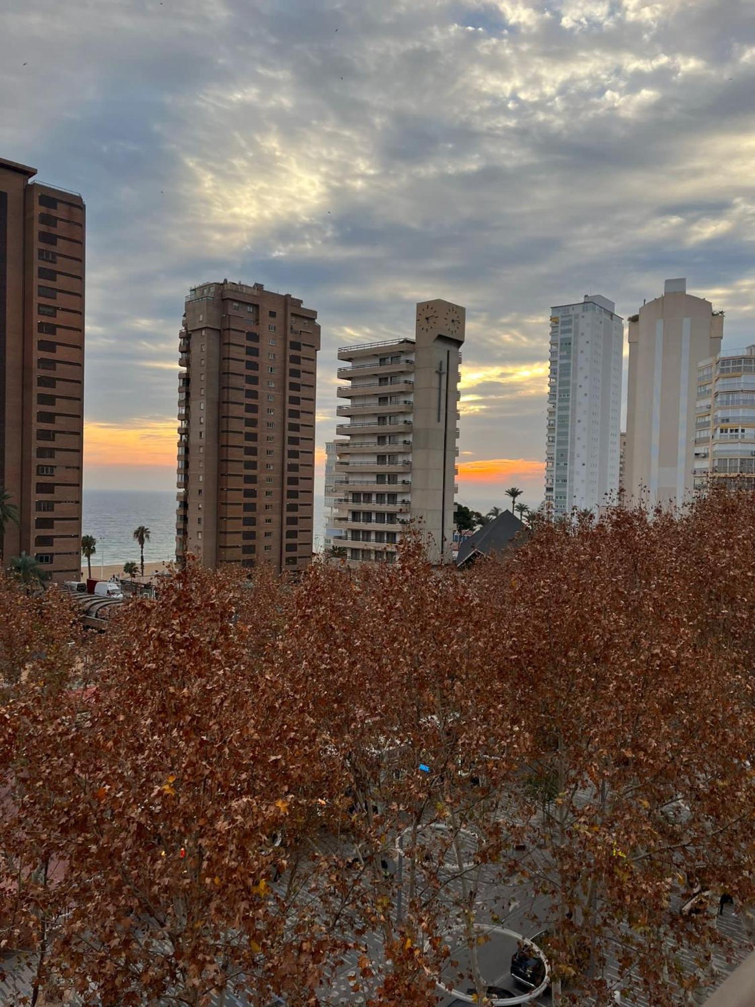 Apartamento Las Olas Playa De Levante Benidorm Luaran gambar